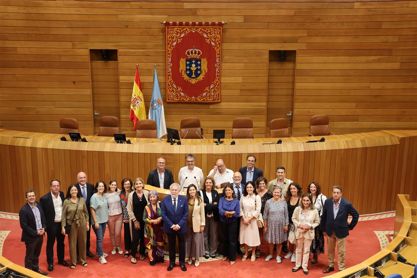 Directivos dos Institutos de Medicina Legal visitan o Parlamento de Galicia
